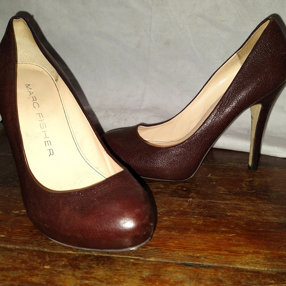 Marc Fisher Classic Leather Pumps